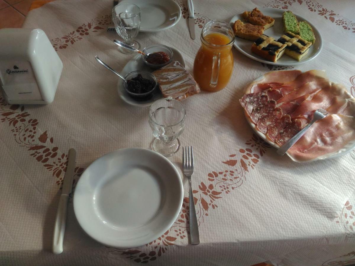 Agriturismo La Quiete Roncofreddo Ngoại thất bức ảnh